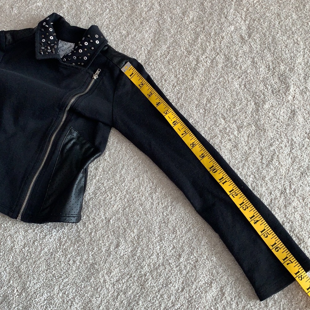 D-Signed Coat - Picture 8 of 9